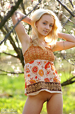 Hottie in top shows pussy Hottie in top shows pussy