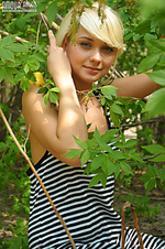 Tempting nude blonde