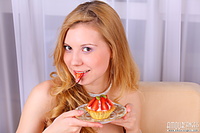 Busty teen hottie Busty teen hottie