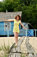 Teen hottie stripping