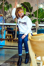 A stylish hottie A stylish hottie