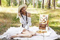 Sweet cutie solo camping Sweet cutie solo camping