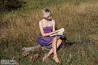 Blondie with nice tits Blondie with nice tits