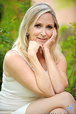 Glamour model art nude photos