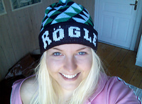 Juicy hottie showing her boobs