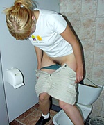 Hot pics of hot babes sitting on the toilet