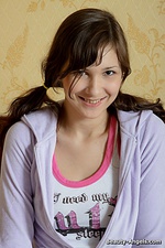 Teen anal hole gladly accepts that huge pecker