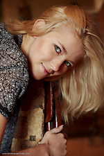 Free naked pictures of pretty woman