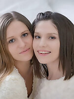 Here is a little christmas present for our dear customers! bella and trinity wanted to try something new and they invited their friend to help them in