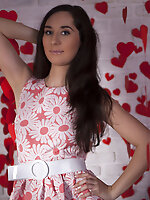 A special photo set for those who love tall and slim brunette babes. This cutie will strip and play with her naked body.