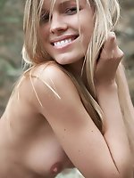 Marketas delicate, slender body, undeniably pretty face, and refreshing personality is a pleasing break from the rugged rocks and desolate riverbed.