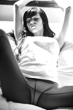 Nubiles outdoor art nude photo Nubiles outdoor art nude photo