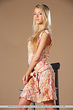 Young female photo fake female pics