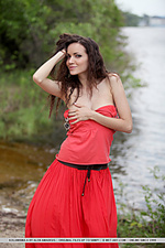 Younger attractive topless free pics 19 years russian teen met art style