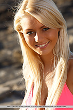 Teen pics free young girls having met art