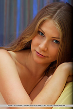 Art pictures young girls naked girl in shower