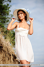 Pretty met art teens naked girls pic free