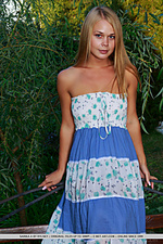 Teen photo model free young teenage female