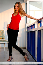 Fall in love with diana's blue, sparkling eyes and pink lips that renders a warm, endearing smile.