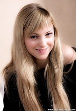 Juicy blonde dildoing her cunt Juicy blonde dildoing her cunt