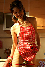 18 19 age teen girls