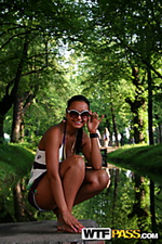 Young free pussy pics