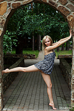 Hq erotica pics teen scenes