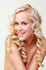 Teen girls nude 19 years Teen girls nude 19 years