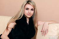 Great looking blonde babe Great looking blonde babe