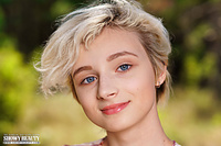 Horny model posing naked Horny model posing naked