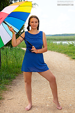 Juicy nude teen hottie