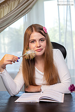 Sweet teen seductress