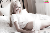 Sexy teen masturbates.