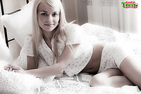 Sexy teen masturbates.